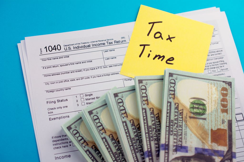 Tax Form 1040 Under Cash Stacks Tax Form 1040 Under Cash Stacks
