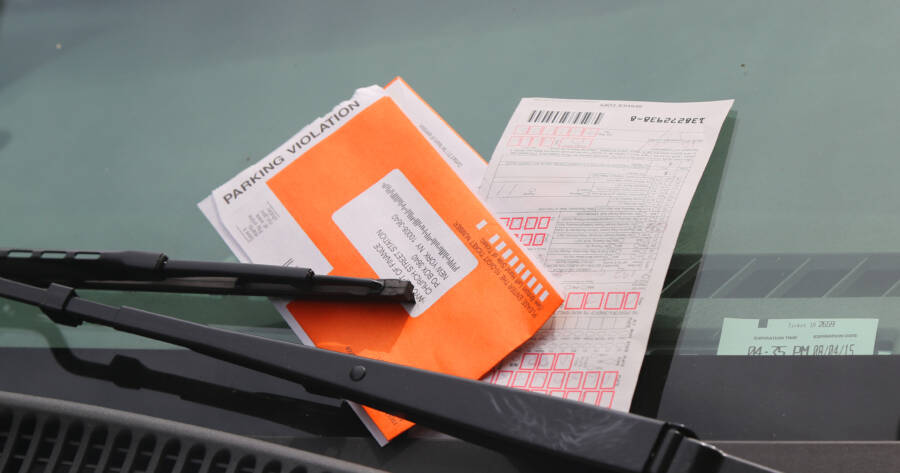 How To Maybe Get Out Of A Parking Ticket WalletGenius   Shutterstock 305656352 900x473 