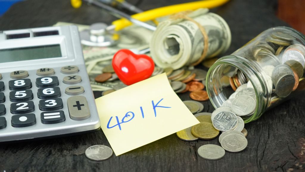 401 Note with Calculator and Change 401 Note with Calculator and Change